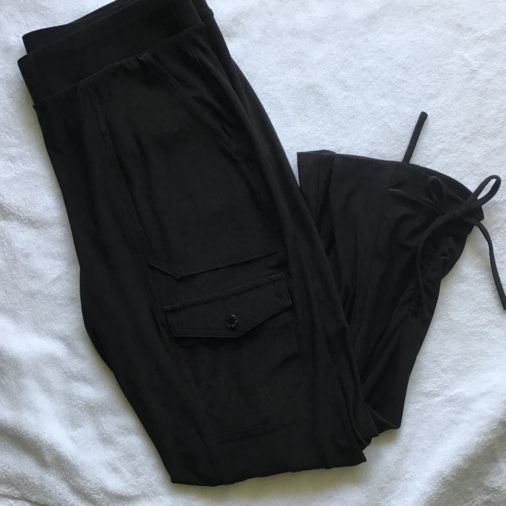 White House Black Market Black crop Cargo Jogger Pants Size Small